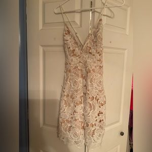 Lush lace white dress - medium.